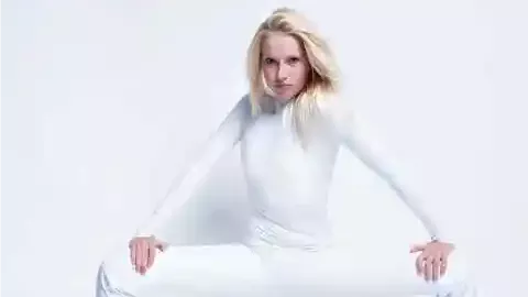 目之所及皆是自豪模样出处