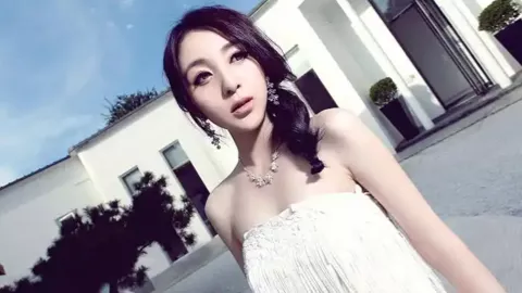 富豪人设骗熟人