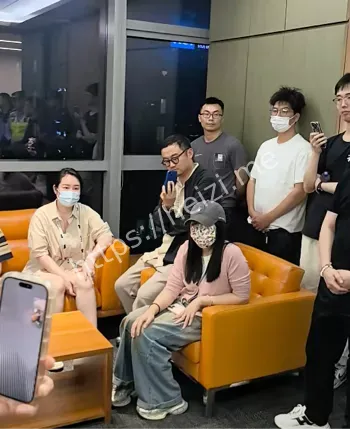 员工围堵