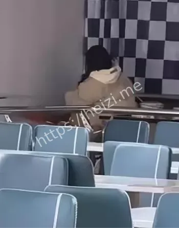 情侣亲热