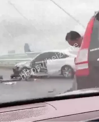 海口世纪大桥车祸