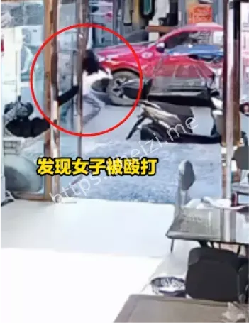 男子当街殴打女子视频