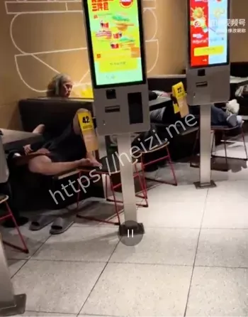 麦当劳过夜现状