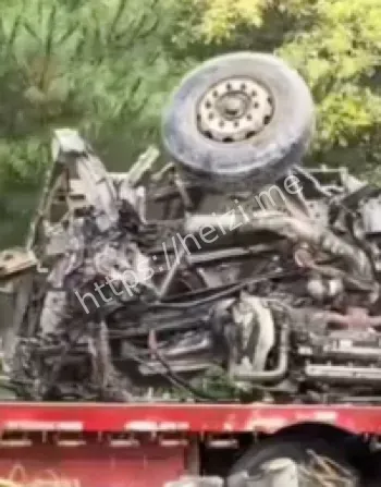 雾天超速货车连环碰撞分析