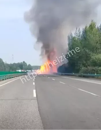 货车拉气罐高速碰撞隐患
