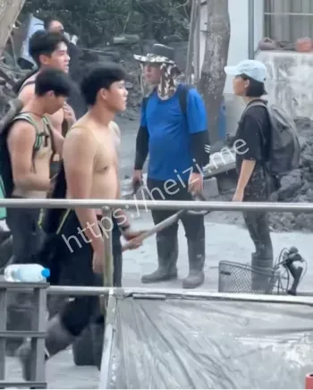 洪灾救援
