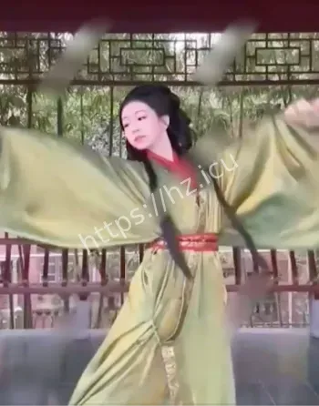 高颜值校花挣零花钱