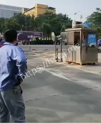 员工罢工要求涨工资