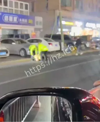 乐山配电箱被撞