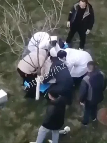 老师打学生跳楼