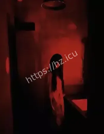 有人被无形的手推倒