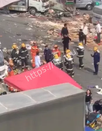 北京房山铲车撞人事件