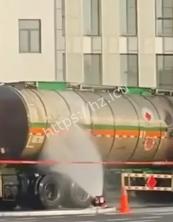 数公里浓烟蔽日