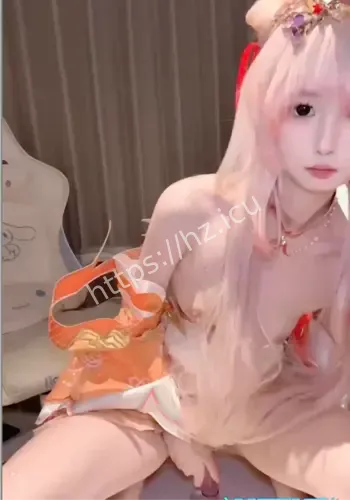 福利姬季雨神颜COS系列