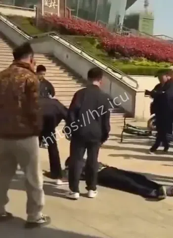 小孩骑车后脑着地摔死