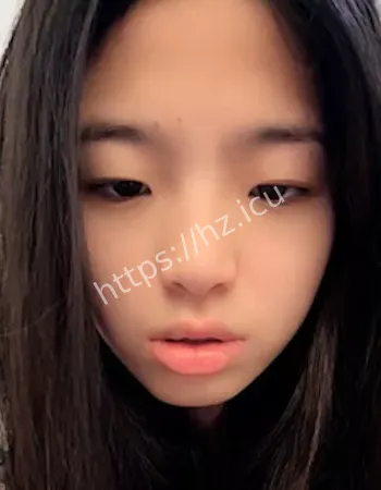 清纯乖巧学生妹