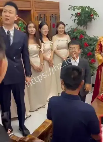 侏儒症大哥娶妻