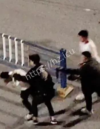 深夜街头大乱斗