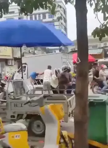 与护士长偷情视频被老公曝光