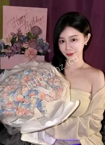 傲人上围网红