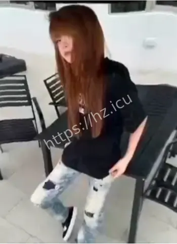 百万源反差人设