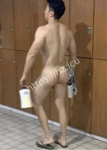 哑铃杠铃开发后庭